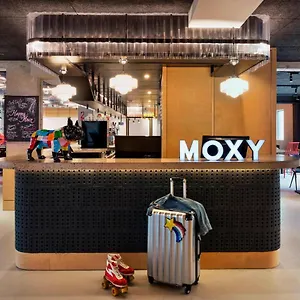 Hotel Moxy Bastille, Paris