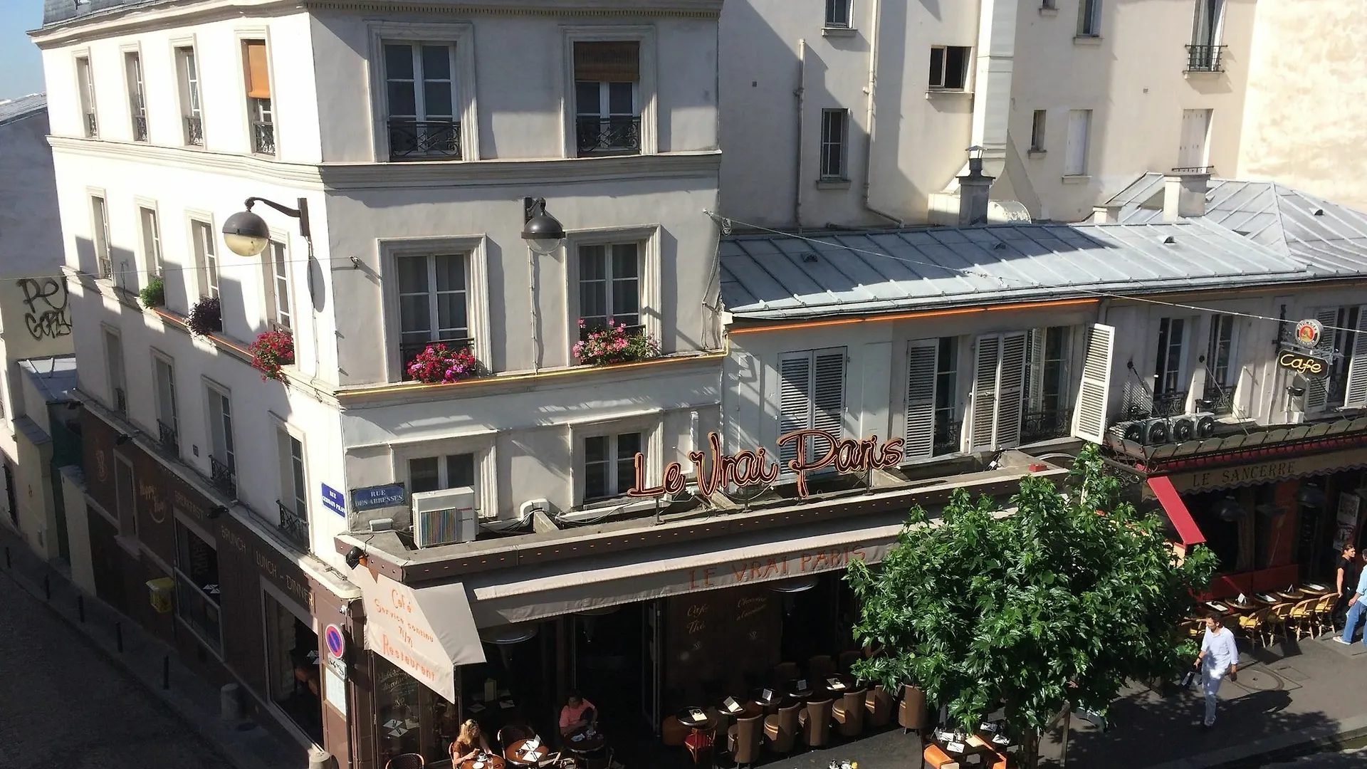 Apartment Montmartre Residence Paris